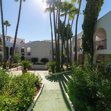 Duplex In Nueva Andalucia, Golfers Paradise Apartment