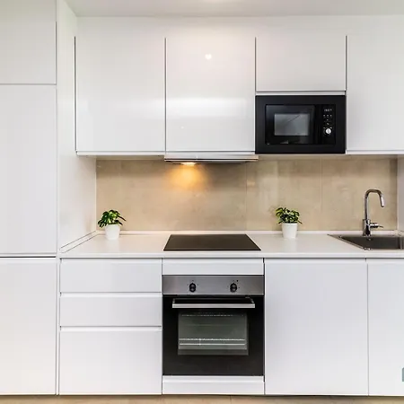 Duplex In Nueva Andalucia, Golfers Paradise Apartment