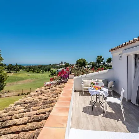 Duplex In Nueva Andalucia, Golfers Paradise Apartment