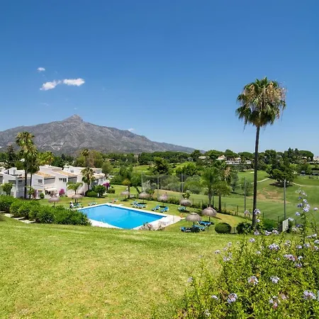 Apartment Duplex In Nueva Andalucia, Golfers Paradise