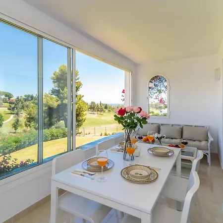 Duplex In Nueva Andalucia, Golfers Paradise Apartment *