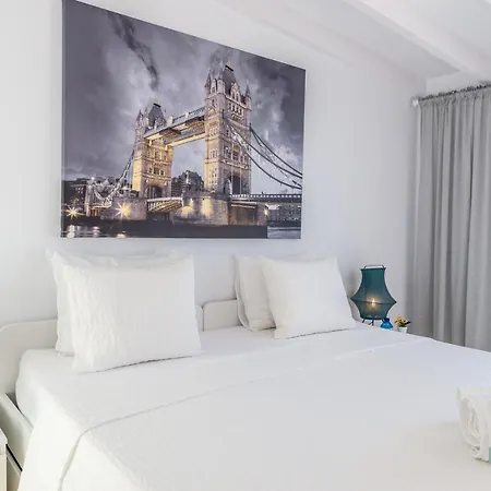 Duplex In Nueva Andalucia, Golfers Paradise Marbella